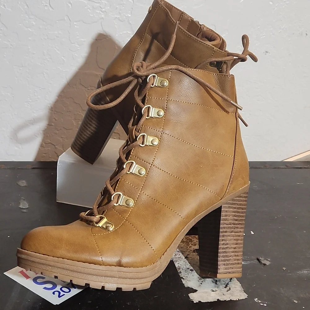 GBG GUESS 7.5M High Side Zip Lace Up Heel Boot